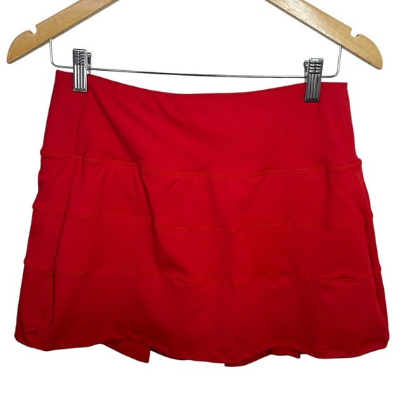 Black Athletic Skort With Tiered Design Size 8 Red - Picture 1 of 7